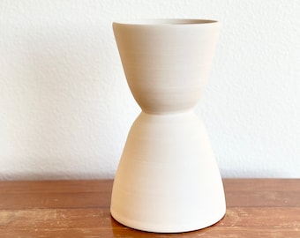 Off White Ceramic Table Lamp