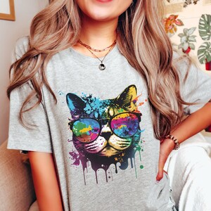 Graffiti Painted Cat Tshirt, Cat in occhiali da sole Camicia, Cool Cat Graphic Shirt, Colorful Cat Shirt, Urban Cat Tshirt
