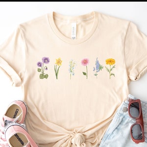 Flower stem tshirt, floral womens tshirt, botanical tshirt, nature shirt, wildflowers tshirt, outdoor tshirt, wild flowers shirt