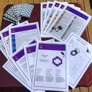 Guide complet de l'aide-mémoire sur le tarot, lot de 13 pages, mots-clés majeurs et mineurs, cartes du tribunal, combinaisons de tarot, éléments, numérologie, jeux de tarot. image 4