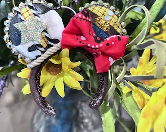 Llavero con orejas de Mickey inspiradas en Woody, llavero de Disney, llavero de Minnie, llavero de Mickey, llavero de Toy Story