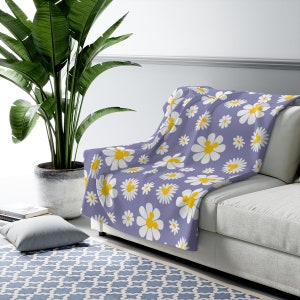 Disney Daisy Blanket, Disney Sherpa Fleece Blanket, Disney Couch Blanket, Mickey Mouse Throw Blanket, Disney Home Decor, Disney Gift, Flower