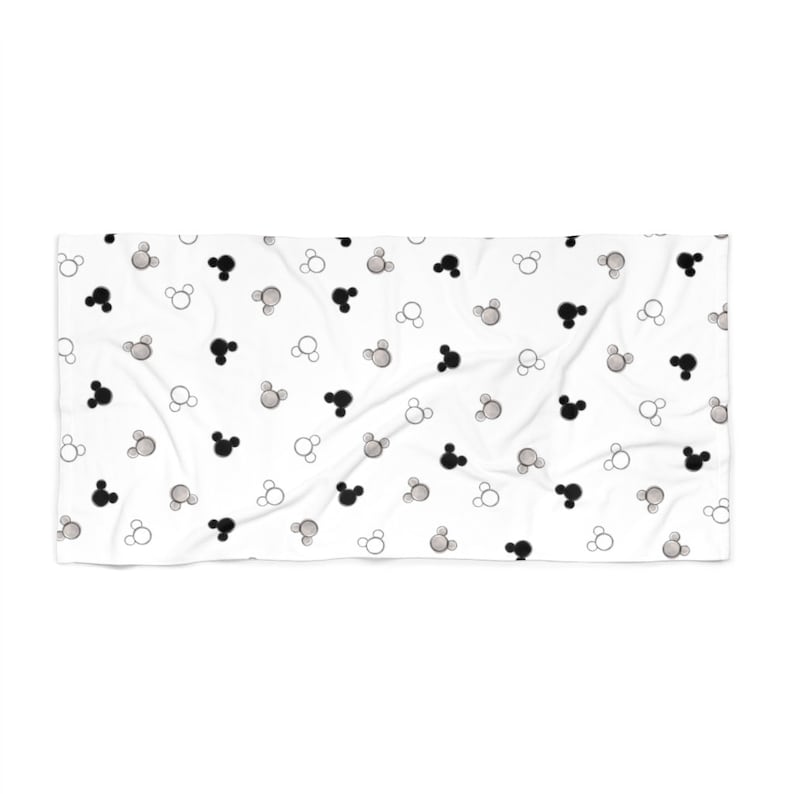 Toalla de playa de Mickey monocromática, toalla de Disney, accesorios de playa de Mickey Mouse, toalla de piscina de Disney, toalla de Minnie, toalla de Mickey B&W, Boho imagen 3