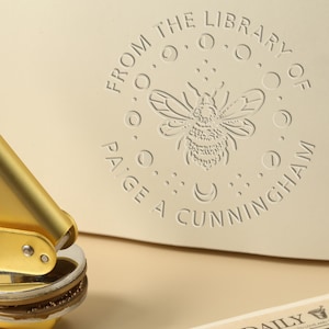 Benutzerdefinierter Prägestempel, aus der Bibliothek des embosser, personalisierter Buchpräger, für Sie gemacht, benutzerdefinierter Hochzeitsprägestempel, Bestes Geschenk für Buchliebhaber