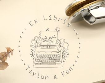 Custom Typewriter & Flower Embosser Seal Stamp, dalla libreria embosser, Personalized Book Embosser, Logo Embosser, Miglior regalo per gli amanti dei libri