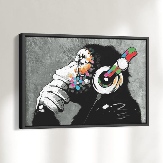 Banksy Leinwandbild - DJ Monkey - Affe mit Kopfhörer - Kunstdruck mit oder ohne Rahmen- Streetart Wandbild für Wohnzimmer - 0027_sw