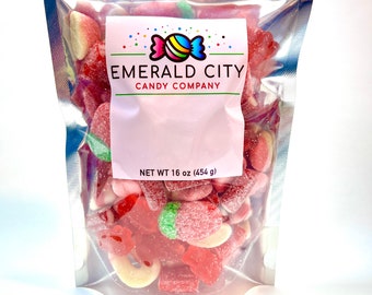 Large 16oz. Strawberry Crush Mix! Strawberry flavored gummies and belts.