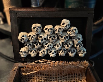 skull pendants beads. Macabre creepy carved clay bone charms for necklaces bracelets and earrings. punk occult goth jewellery. bulk mass buy