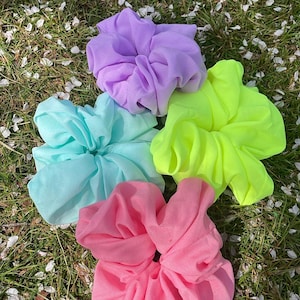 Set of 4 oversized scrunchies , Large hair tie , Thick long hair, hair accessories for all day hold