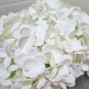 Hydrangea glass fishbowl vase/Centerpiece/Flower arrangement/Faux flowers/Home decor/Artificial flowers/Mother's Day gift/New home gift immagine 9