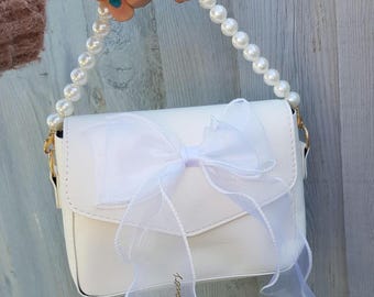 Personalised white pearl bow bag/Shoulder bag/Bridal bag/Hen do bag/Honeymoon bag/Wedding day bag/Initial bag