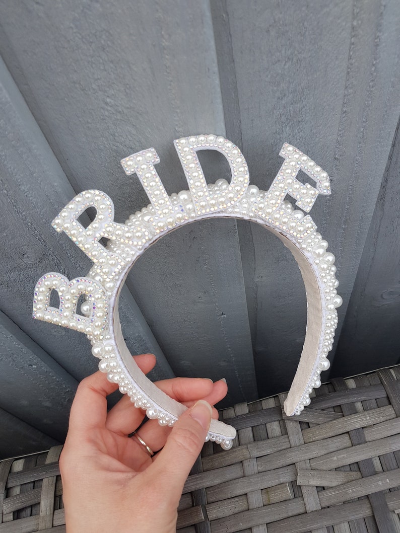 Bride clutch bag & headband hen do set/Bridal headband/Pearl headband/White clutch/Personalised clutch/Brides bag/Hen do bag/Honeymoon bag image 4