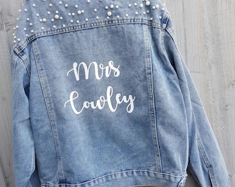 Bridal denim jacket/Bride denim jacket/Hen do denim jacket/Mrs jacket/Bride pearl jacket/Personalised denim jacket/Honeymoon jacket