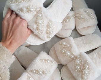 Embellished pearl slippers. Bridesmaids slippers/Bridal slippers/Bride slippers/Brides slippers/Slippers/Hen do slippers