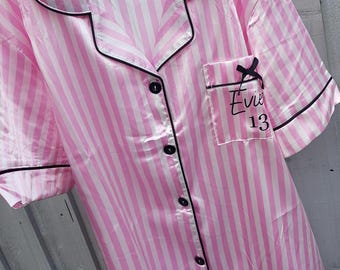 Personalised satin pyjamas/Women's pyjamas/Girls pyjamas/Birthday pjs/Birthday pyjamas/Age pjs/Bridal pjs/Bride pjs/Hen do pjs/Pink pjs