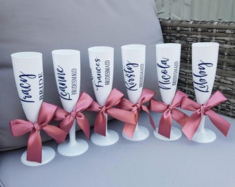 Biodegradable white plastic personalised flutes/Hen do flutes/Wedding flutes/Bridesmaids gifts/Bridal party flutes