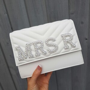 Personalised pearl Bride bag/Bridal bag/Hen do bag/Honeymoon bag/Clutch bag/Embellished bag/Shoulder bag/Women's bag/Wedding bag/White bag Mrs (initial)