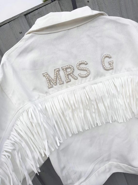 White Bride denim jacket/Bride cowgirl jacket/Tassel jacket/Fringe jacket/Hen do jacket/Personalised bridal jacket/Bridal denim jacket