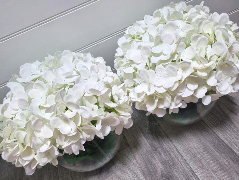 Hydrangea glass fishbowl vase/Centerpiece/Flower arrangement/Faux flowers/Home decor/Artificial flowers/Mother's Day gift/New home gift immagine 3