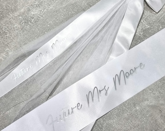 Personalised Bride veil/White veil/Hen do veil/Bow veil/Mesh veil/Ribbon veil/Customised veil/Bride gift/Wedding veil/Bride sash