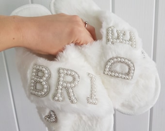 Bride slippers/Bridal slippers/Wedding slippers/Hen do accessories/Open toe slippers/Customised slippers/Bride gift/Wedding day/Honeymoon