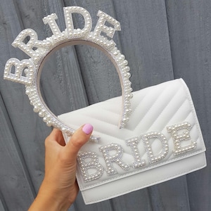 Bride clutch bag & headband hen do set/Bridal headband/Pearl headband/White clutch/Personalised clutch/Brides bag/Hen do bag/Honeymoon bag The set
