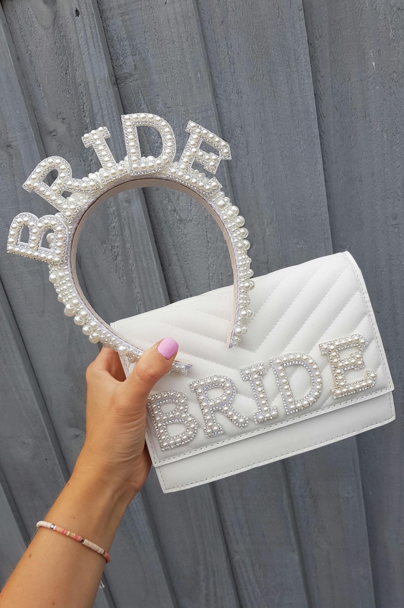 Bride clutch bag & headband hen do set/Bridal headband/Pearl headband/White clutch/Personalised clutch/Brides bag/Hen do bag/Honeymoon bag The set
