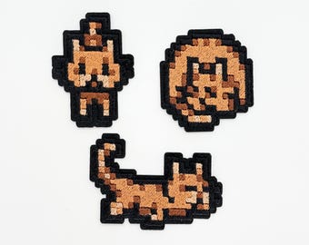 Toppa ricamata con gatto di Stardew Valley / Toppa con animale da fattoria pixel / Adesivo o termoadesivo Cozy Gamer / Graziosa grafica retrò con gattino / Set di 3