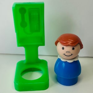 Vintage 1980s Fisher Price Little People #2500 Main Street #2580 Little Mart Phone Booth & Blue Girl HTF Collectible Toy Excellent Condition