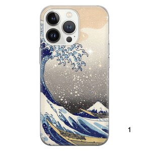 Puede incluir: Una funda transparente para tel&eacute;fono con un fondo brillante y una imagen azul y blanca de la Gran Ola de Kanagawa de Hokusai. La imagen est&aacute; impresa en la parte posterior de la funda.