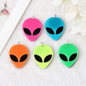 Alien Acrylic Charms | UFO Halloween Horror Charms | Horror Pendants P98