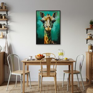 Arte de pared con retrato de jirafa, estampado de animales de la selva con fondo de bosque verde para una sala de estar divertida y una decoración inspirada en la naturaleza para la guardería.