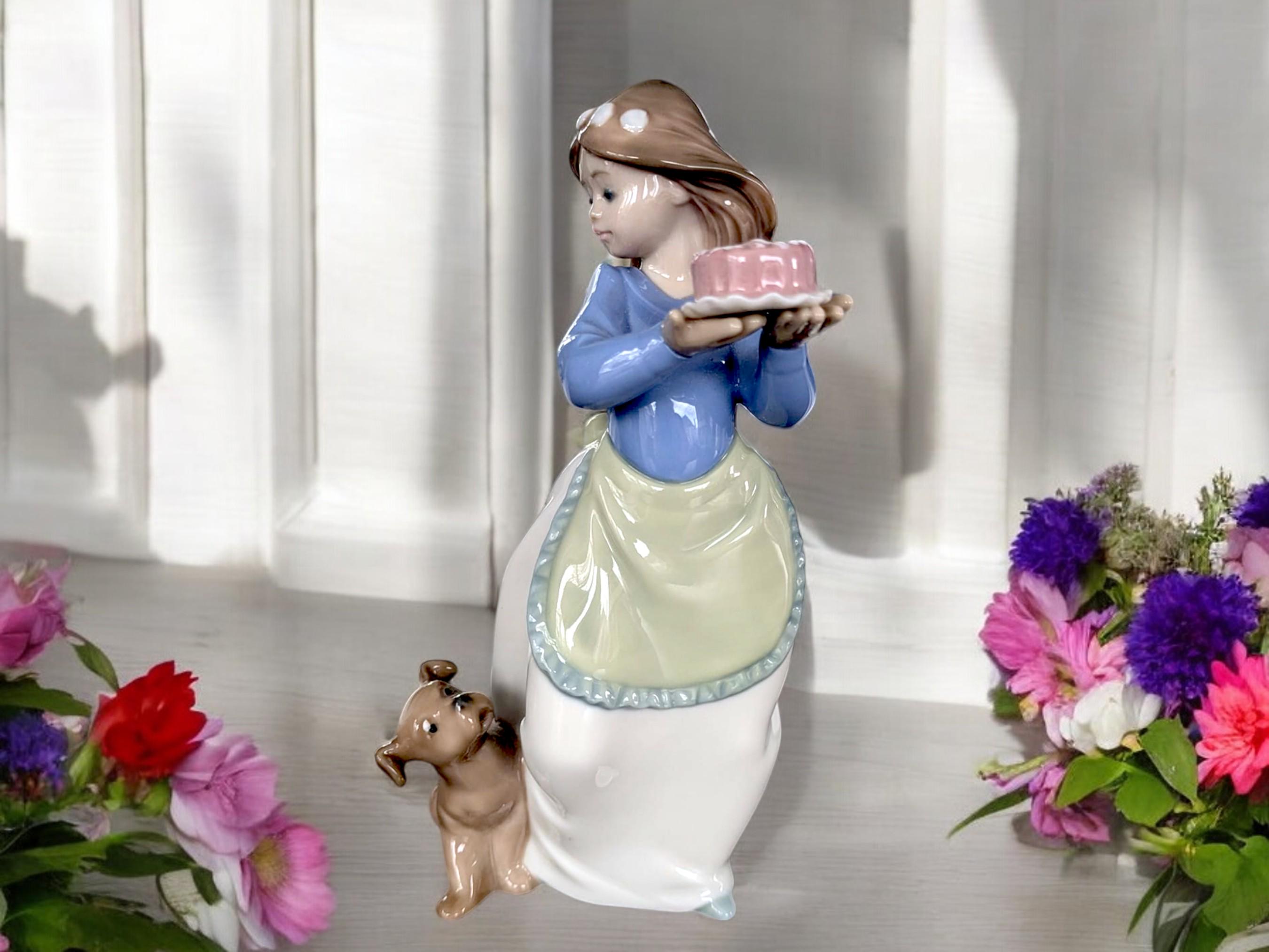 ヴィンテージ リヤドロ NAO フィギュア：子犬を抱いた少女、高級磁器