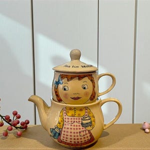 Zestaw do herbaty Vintage Girl Tea for One – Fantazyjny ceramiczny dzbanek i filiżanka „Herbata dla mamy”