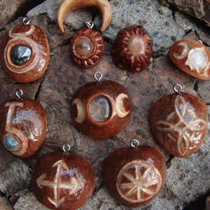 Witch & Wicca Pendants from Avocado Pits – [Moon Phases, Witch’s Knot, Wheel of the Year, Crossroads, Sickle, Horned God, Gothic, Carving]