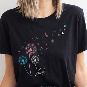 Subtil transperson-tröja med maskrosmotiv, transperson-tröja med vildblomma, diskreta pridekläder, blommig t-shirt med HBTQ-motiv för Pride-månaden, present till MTF