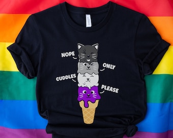 Camiseta asexual kawaii; camiseta sutil del orgullo asexual; atuendo divertido del orgullo asexual; ropa LGBTQ discreta con helado de gato; camiseta de gatitos asexuales