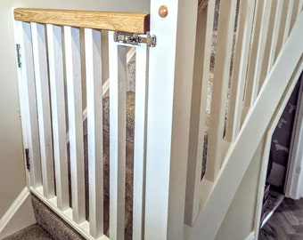 Crown Oak Top Stair Gate