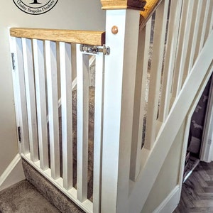 Crown Oak Top Stair Gate