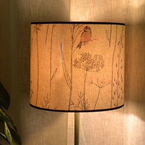 Abat-jour rond tissu fleurs et oiseau rouge-gorge effet lin, lampe à poser imprimé oiseau, suspension, abat jour tissu, luminaire tissu image 8