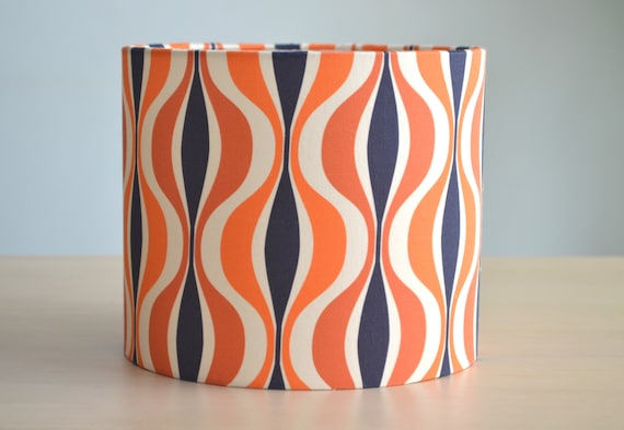 Abat-jour tissu coton imprimé rétro orange et bleu, lampe à poser motif rétro vintage, suspension salon, plafonnier, luminaire coton rétro