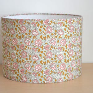 Lampshade in cotton fabric with mustard and pink water green flowers, table lamp with Indian-inspired floral print, pendant light, light fixture