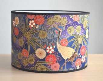 Abat-jour rond tissu japonais bleu doré oiseau grue et fleur multicolore, lampe à poser japon, lampe de table et lampadaire, suspension