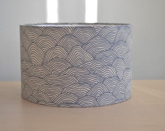 Round lampshade in ecru and blue cotton fabric with a Japanese wave pattern, lampshade for a table lamp or pendant light, blue cotton fabric with a Japanese wave pattern