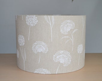 Abat-jour rond tissu beige motif fleur pissenlit, lampe à poser imprimé fleurs, suspension, abat jour tissu, luminaire tissu fleurs