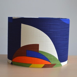 Abat-jour tissu coton vintage bleu orange multicolore, lampe à poser motif coloré, suspension salon, plafonnier, luminaire coton multicolore