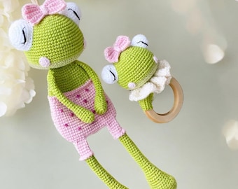 Handmade Crochet Frog Lovey: Soft Cotton Baby Comforter