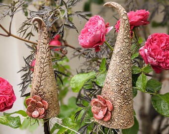 Ceramic beetle tip with red flower, insect hotel, garden ceramics