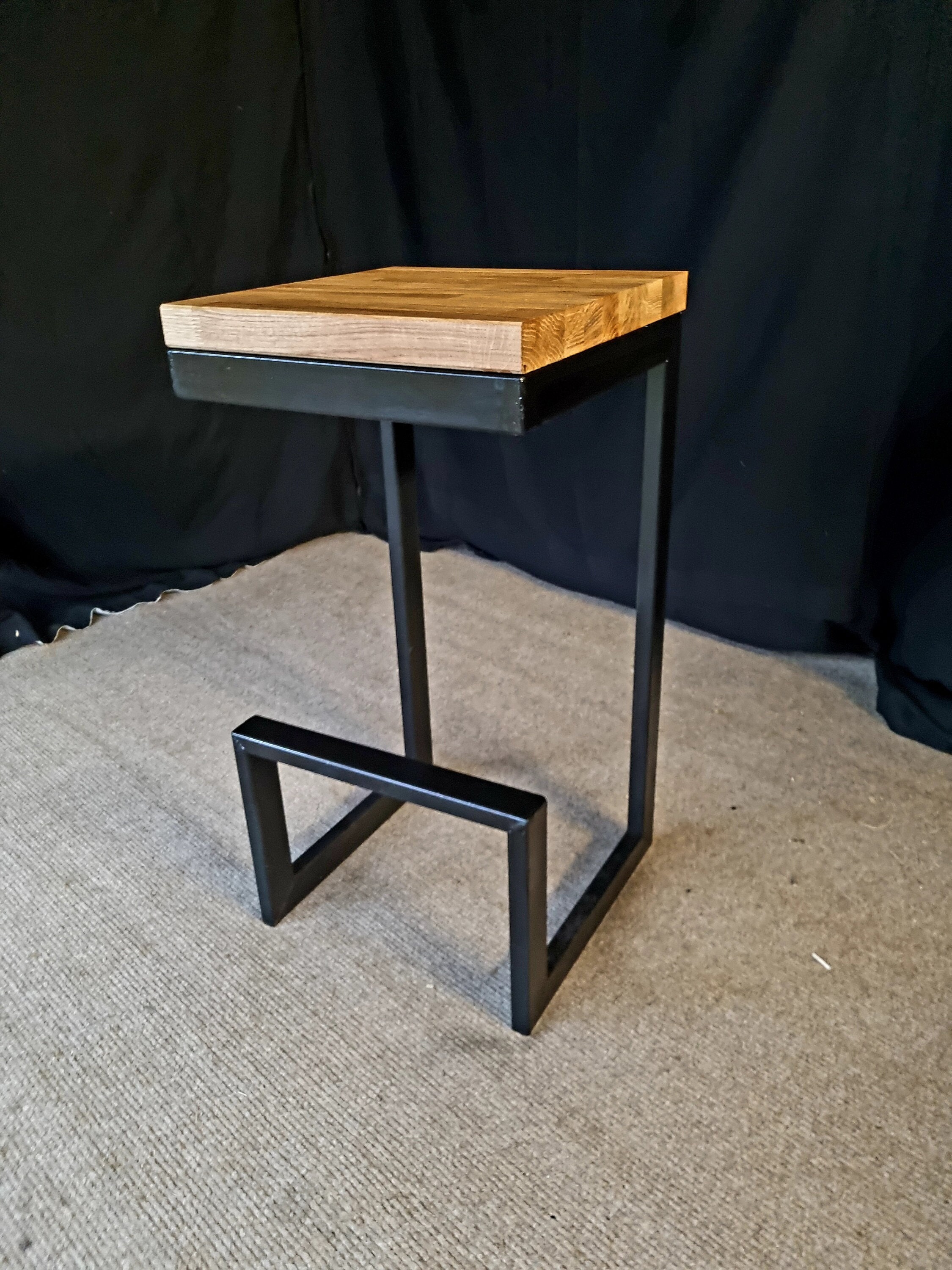 Tabouret de Bar, Tabouret Industriel en Acier, Supérieur Chêne, Cadre Moderne.