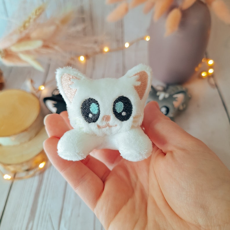 Peluches miniatures chats Peluche Chat Plush Cat Idée cadeau Divers coloris Blanc